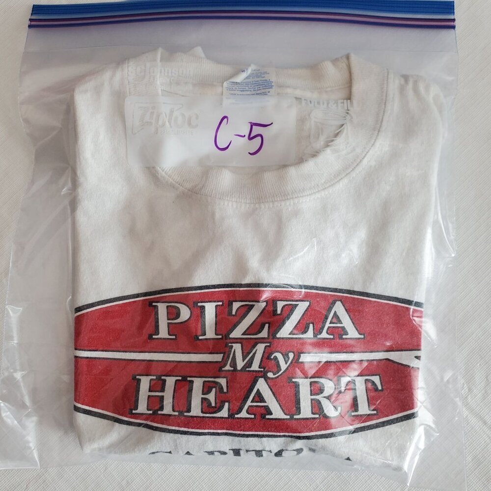 Port & Company Boys White T-Shirt Pizza My Heart Capitola Size Small (C-5) - Picture 5 of 5